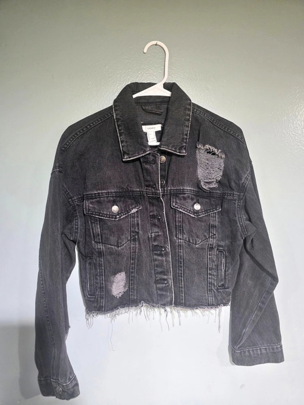 Forever 21 Cropped Distressed Denim Jacket Black Small